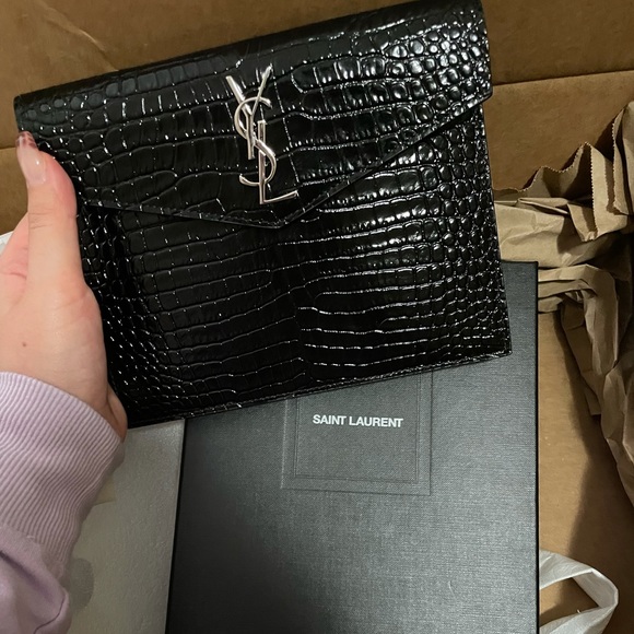 Authentic Brand New Saint Laurent Black Croc Embossed Baby Uptown Pouch - Picture 2 of 2